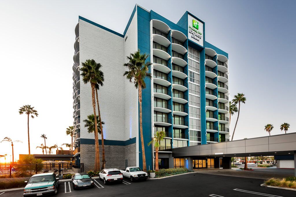 Holiday Inn Express & Suites Santa Ana - Orange County By Ihg المظهر الخارجي الصورة
